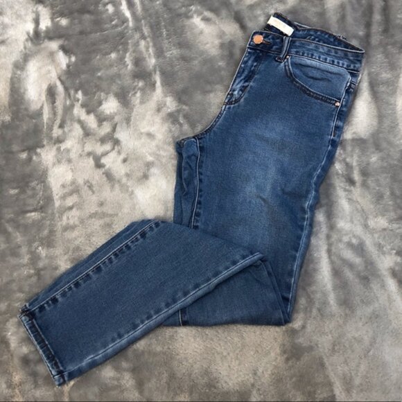 Clear Out‼️ Forever 21 Skinny Med Wash Stretch Jeans S - Picture 5 of 5